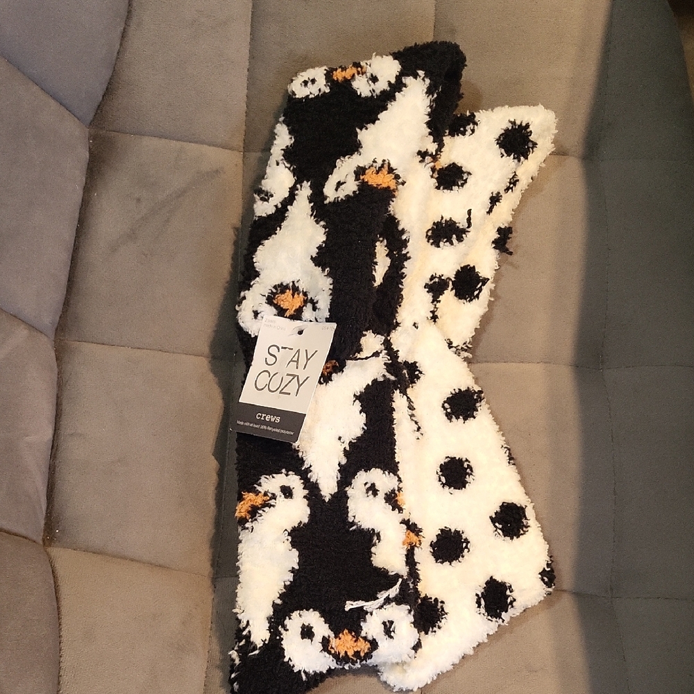 Stay Cozy Black and White Crew Socks. Set of 2